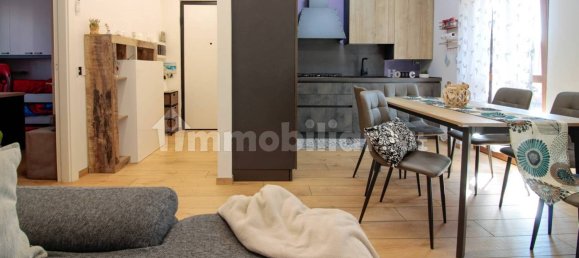 Квартира с 3 спальнями в Фино Морнаско, Италия № 209995 5