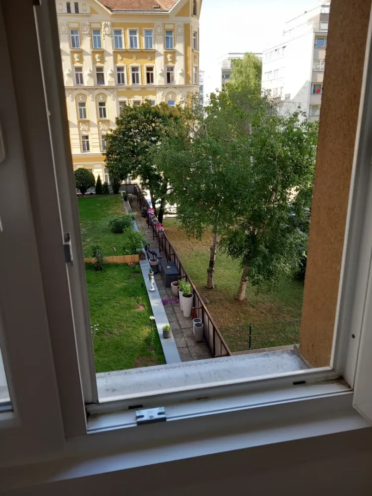 Apartamento de 4 habitaciónes en Favoriten, Austria No. 250266