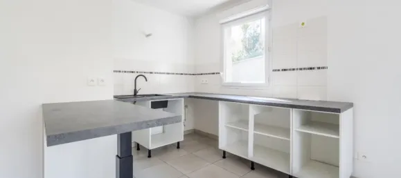 Квартира с 1 спальней в Мандельё-ла-Напуль, Франция № 316732 3