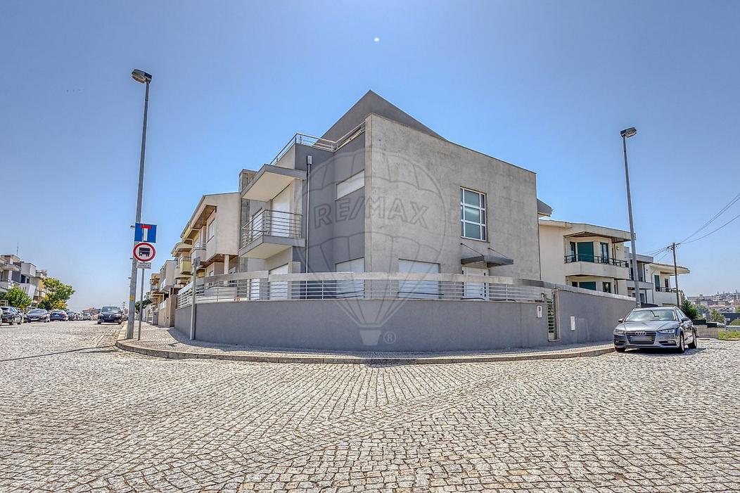 4 bedrooms House in Maia, Portugal No. 278738