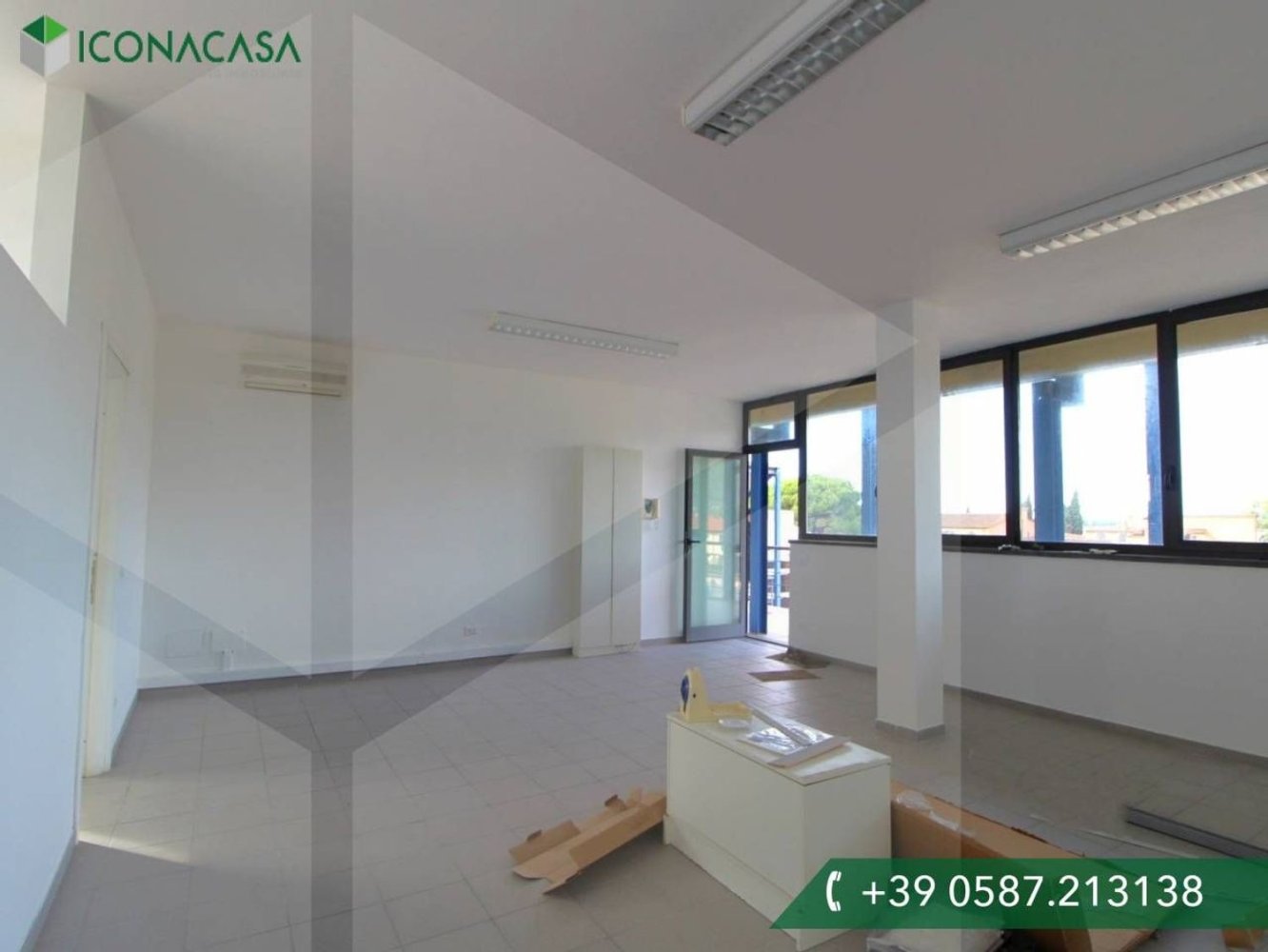50m² Office in Bientina, Italy No. 26973
