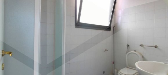 50m² Office in Bientina, Italy No. 26973 7