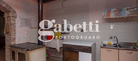 3 bedrooms House in Portogruaro, Italy No. 260312 17