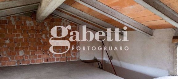 3 bedrooms House in Portogruaro, Italy No. 260312 34