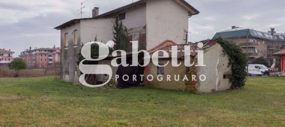 3 bedrooms House in Portogruaro, Italy No. 260312 6