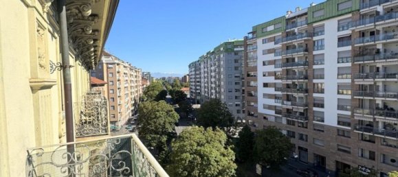 3 bedrooms Apartment in Turin, Italy No. 380319 20