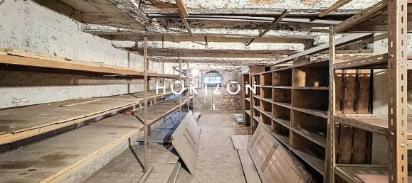 Дом с 8 комнатами в Шарне-ле-Макон, Франция № 358409 23