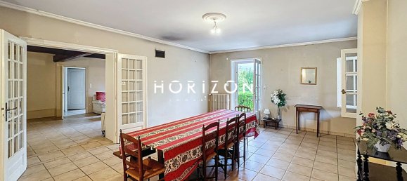 Дом с 8 комнатами в Шарне-ле-Макон, Франция № 358409 9