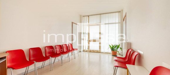 4 rooms Office in Godega di Sant'Urbano, Italy No. 218868 2