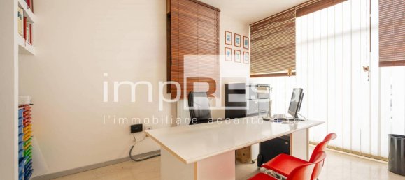 4 rooms Office in Godega di Sant'Urbano, Italy No. 218868 3