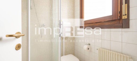 4 rooms Office in Godega di Sant'Urbano, Italy No. 218868 7