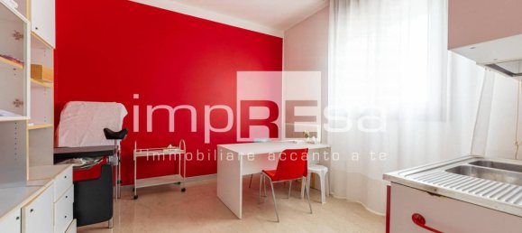 4 rooms Office in Godega di Sant'Urbano, Italy No. 218868 14