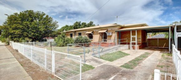 4 chambres Maison à Elizabeth Downs, Australia No. 101 3