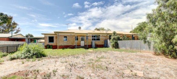 4 chambres Maison à Elizabeth Downs, Australia No. 101 4