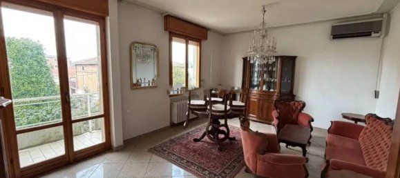 4 rooms House in Carpi, Italy No. 9984 10