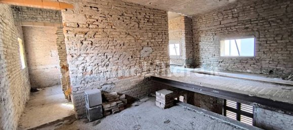 3 Schlafzimmer Haus in Forlì, Italy, Nr. 145961 4