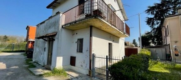 Дом с 6 комнатами в Падуя, Италия № 104683 9