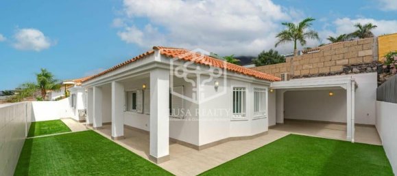 3 bedrooms Villa in Adeje, Spain No. 16417 2