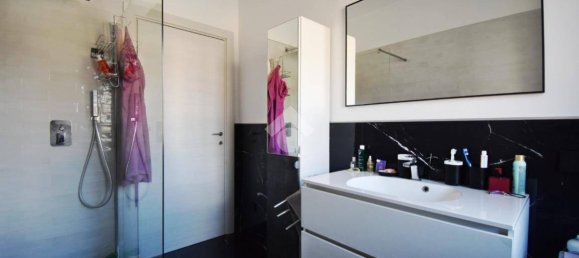 3 chambres Appartement à Ivrea, Italy No. 276418 14