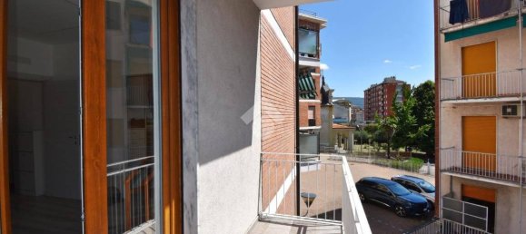 3 chambres Appartement à Ivrea, Italy No. 276418 2