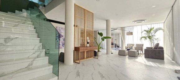 Вилла с 10 спальнями в Саттахип, Таиланд № 26506 10