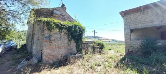 3 bedrooms House in Fermo, Italy No. 130332 17