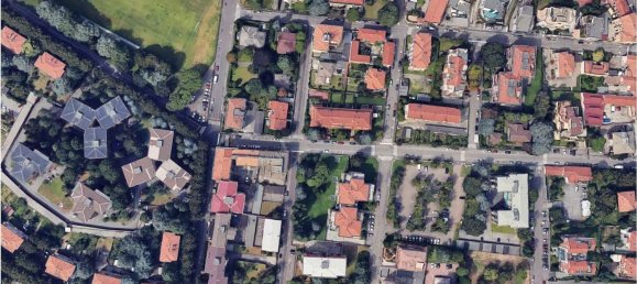 5 rooms Apartment in Legnano, Italy No. 318492 7