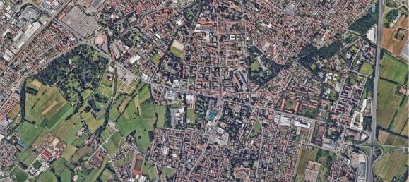 5 rooms Apartment in Legnano, Italy No. 318492 9