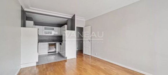 2 bedrooms Apartment in Paris, France No. 128639 6