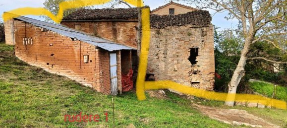 70000m² Land in Montefortino, Italy No. 279336 5