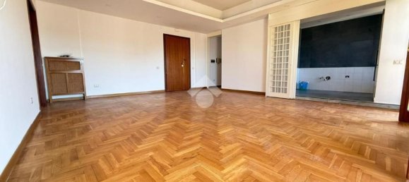 Apartamento T4 em San Sebastiano al Vesuvio, Italy N.º 339416 7