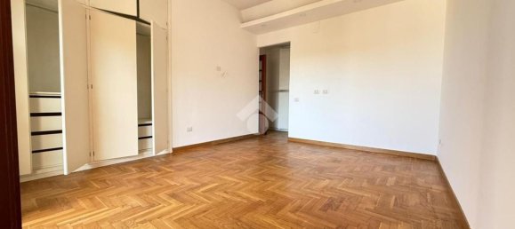 Apartamento T4 em San Sebastiano al Vesuvio, Italy N.º 339416 12