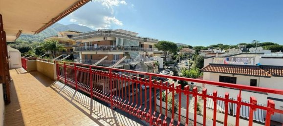 Apartamento T4 em San Sebastiano al Vesuvio, Italy N.º 339416 5