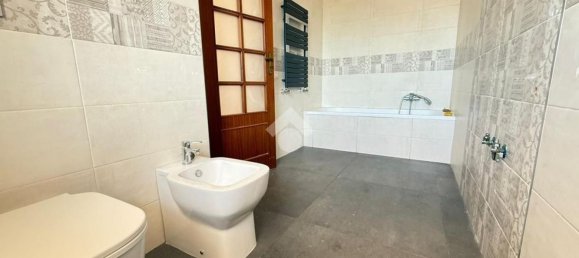 Apartamento T4 em San Sebastiano al Vesuvio, Italy N.º 339416 14