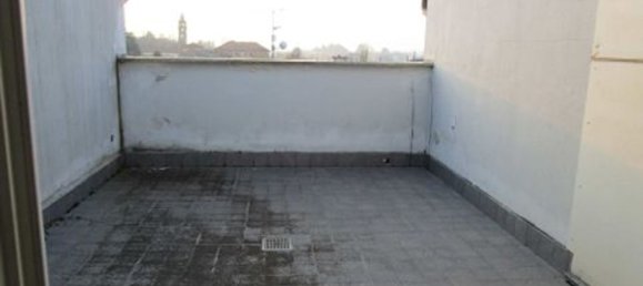 3 bedrooms Apartment in Besana in Brianza, Italy No. 373810 9