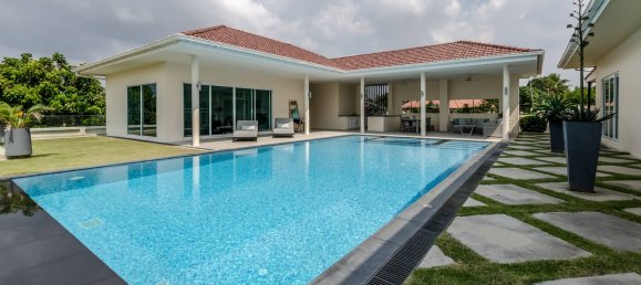 4 bedrooms Cafe / restaurant in Pattaya, Thailand No. 4090 5