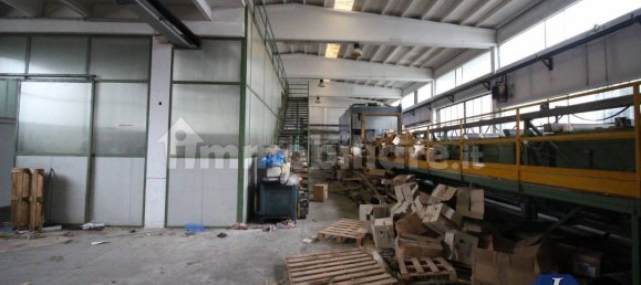 4-salle Entrepôt à Arcisate, Italy No. 117202 12