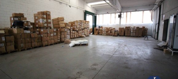 4-salle Entrepôt à Arcisate, Italy No. 117202 10