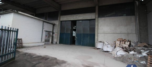 4-salle Entrepôt à Arcisate, Italy No. 117202 5