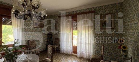 3 bedrooms Villa in Dugenta, Italy No. 304458 2