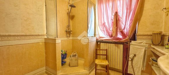 4 rooms House in Val della Torre, Italy No. 104762 10