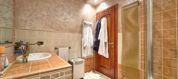 4 rooms House in Val della Torre, Italy No. 104762 26
