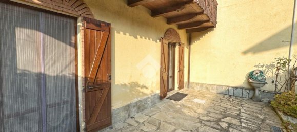 4 rooms House in Val della Torre, Italy No. 104762 29