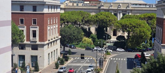 5 bedrooms Apartment in Pescara, Italy No. 372448 3