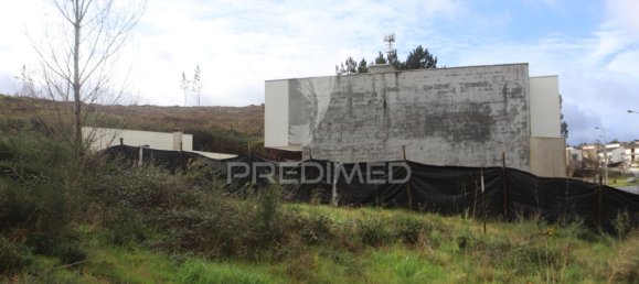 98m² Land in Pousa, Portugal No. 96712 19