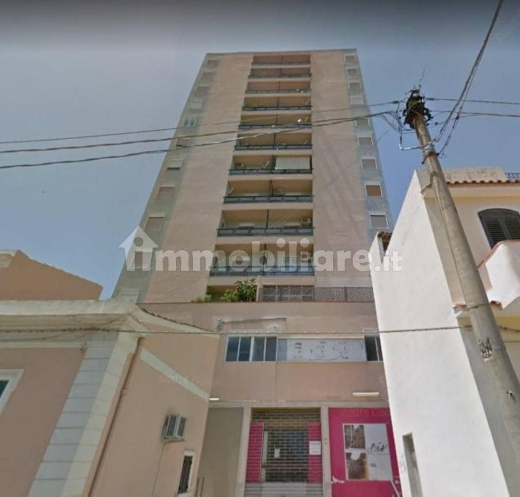 Коммерческая недвижимость 700м² в Авола, Италия № 117214