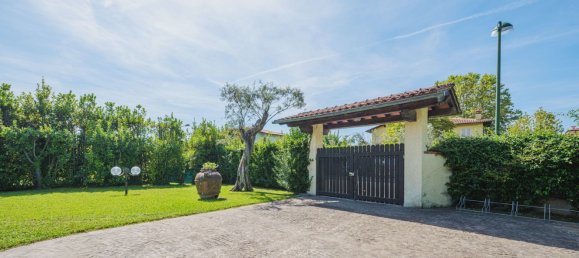 8 rooms Villa in Forte dei Marmi, Italy No. 139147 13