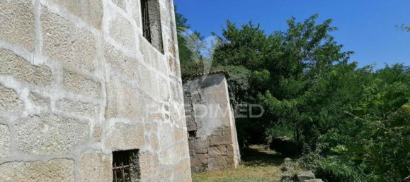 585m² Land in Marco de Canaveses, Portugal No. 39567 3
