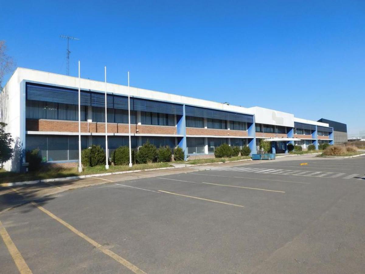  Commercial property in Escobar, Argentina No. 26987