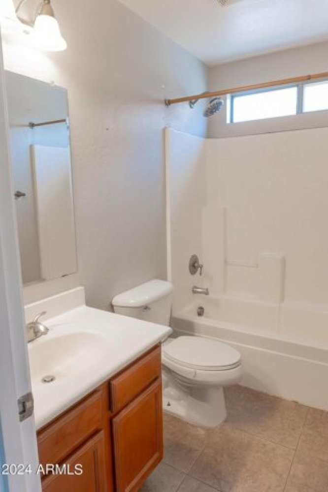 Casa de 4 dormitorios en Glendale, USA No. 294975